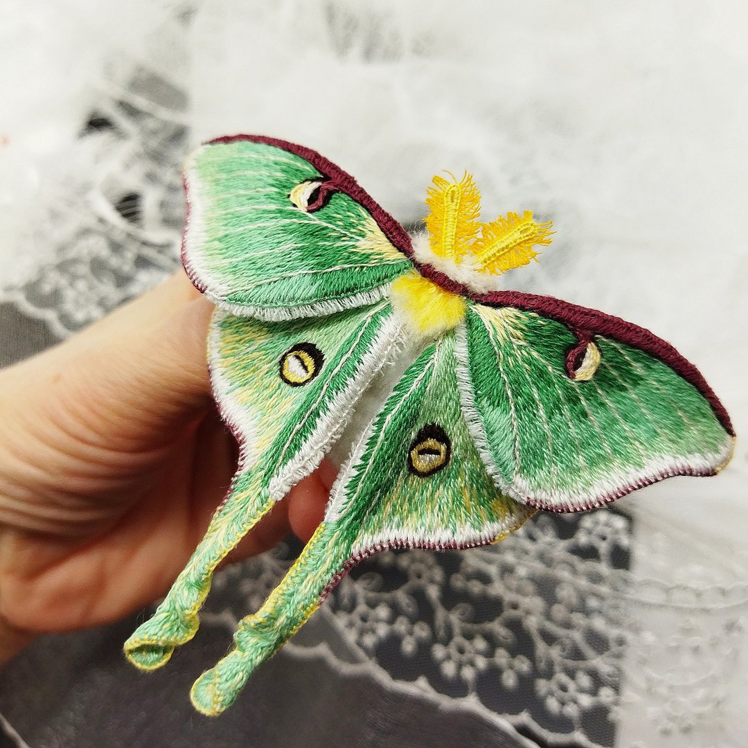 PDF Luna Moth Embroidered pattern stumpwork technique tutorial - 手工艺教程/工具书 - 其他材质 