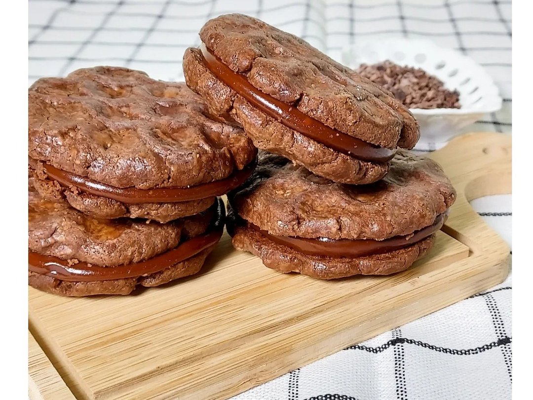 Vegan瑞士巧克力太妃夹心 - 手工饼干 - 新鲜食材 咖啡色