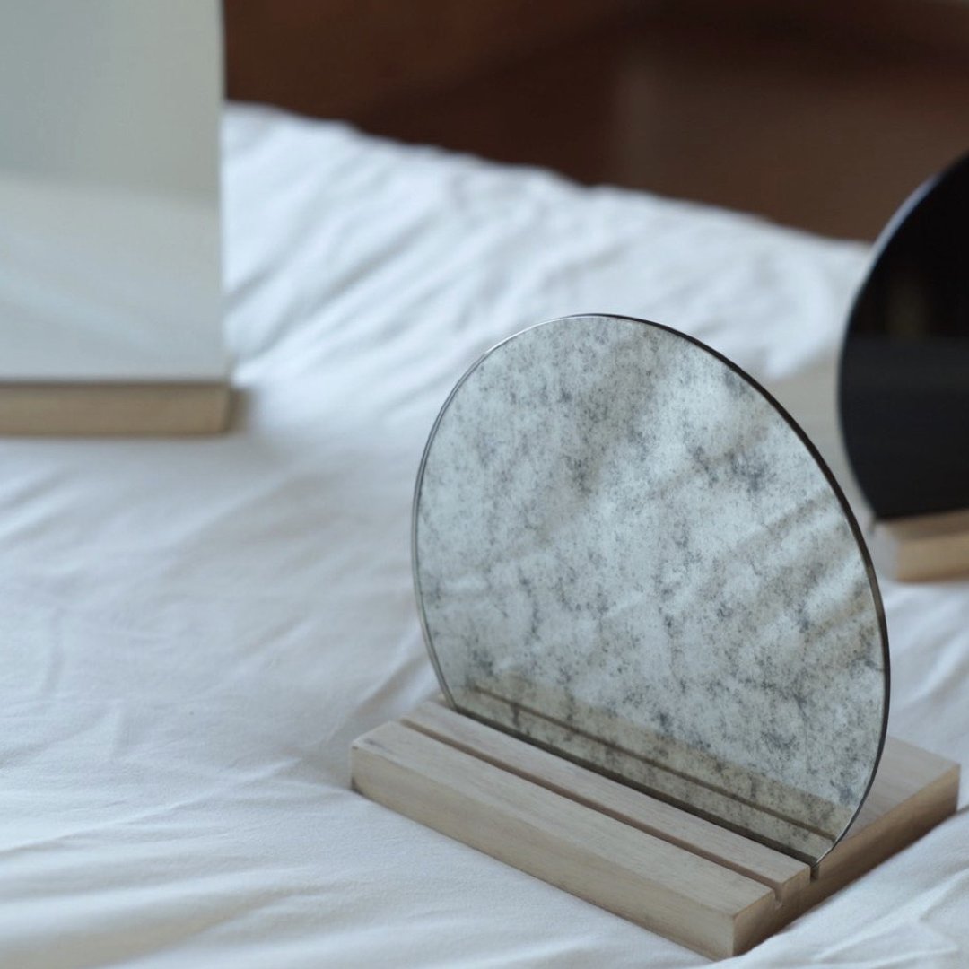 Moon mirror with moon surface pattern minimal mirror and wooden stand 2AM MOON - 摆饰 - 琉璃 银色