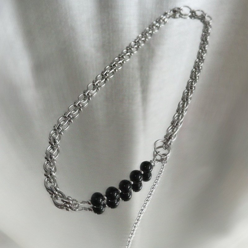 中性侧摆黑珠造型项链 Unisex Black Beads Necklace - 项链 - 其他材质 银色