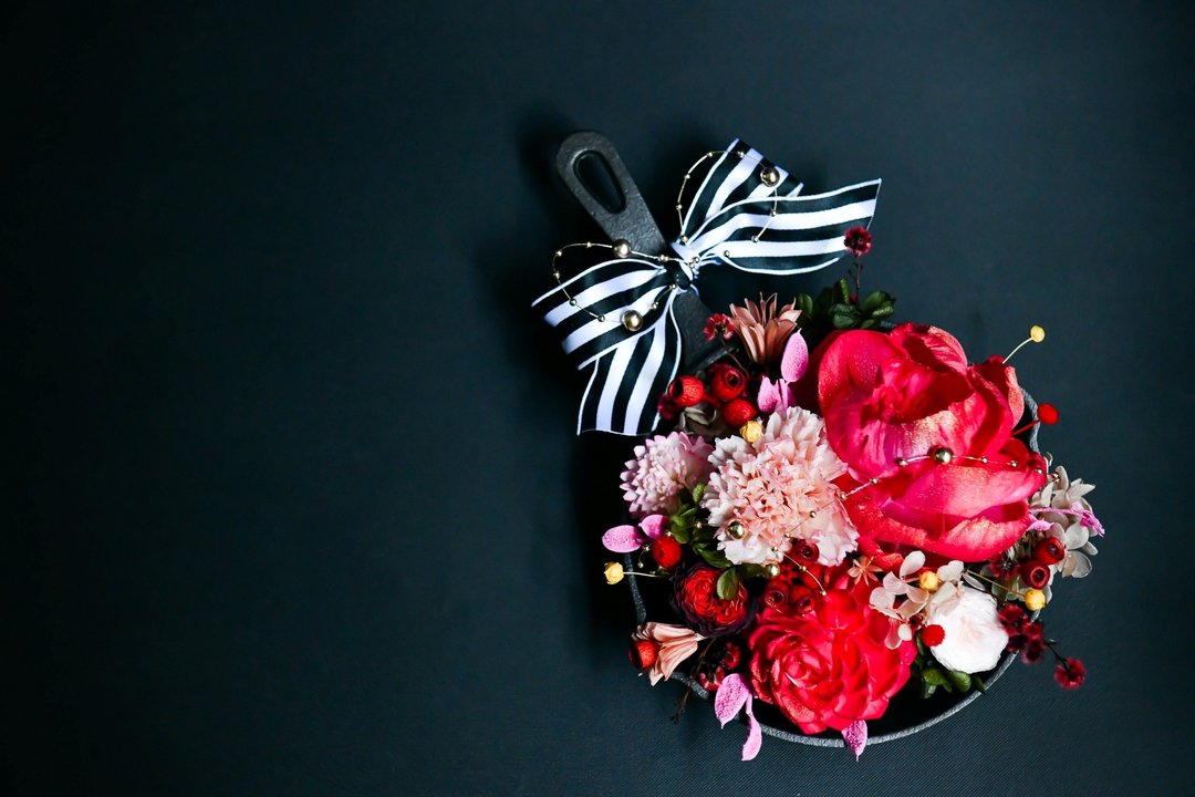 母亲节花朵铸铁锅挂饰│Iron Pan With Preserved Flowers - 墙贴/壁贴 - 植物．花 