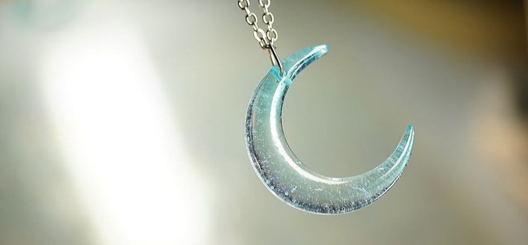Rin-The moon reflecting the shallow water surface- - 项链 - 玻璃 蓝色