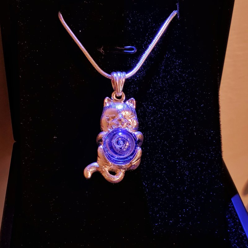 纯银毛发琉璃猫坠子(含礼盒) - 订制抱枕/饰品 - 其他金属 