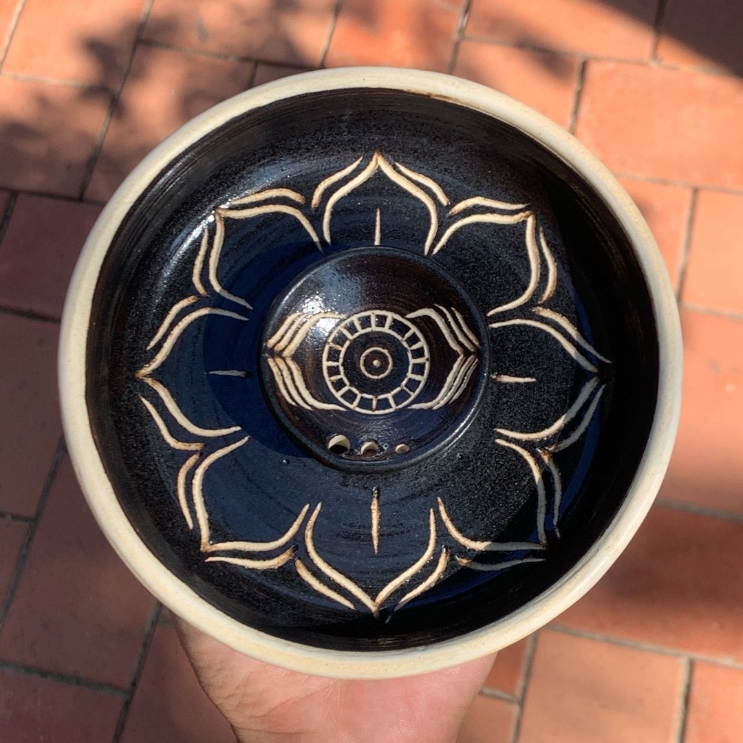 脉轮冥想陶盘 (黑与白) - 眉心轮 Third Eye Chakra - 摆饰 - 陶 黑色