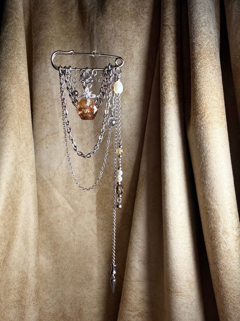 工业哥德之矿影共生—黄幽灵水晶别针 - 胸针 - 不锈钢 银色