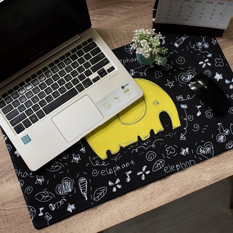 QIDINA 日用馆 质感可爱加大鼠标桌垫 - 鼠标垫 - 橡胶 