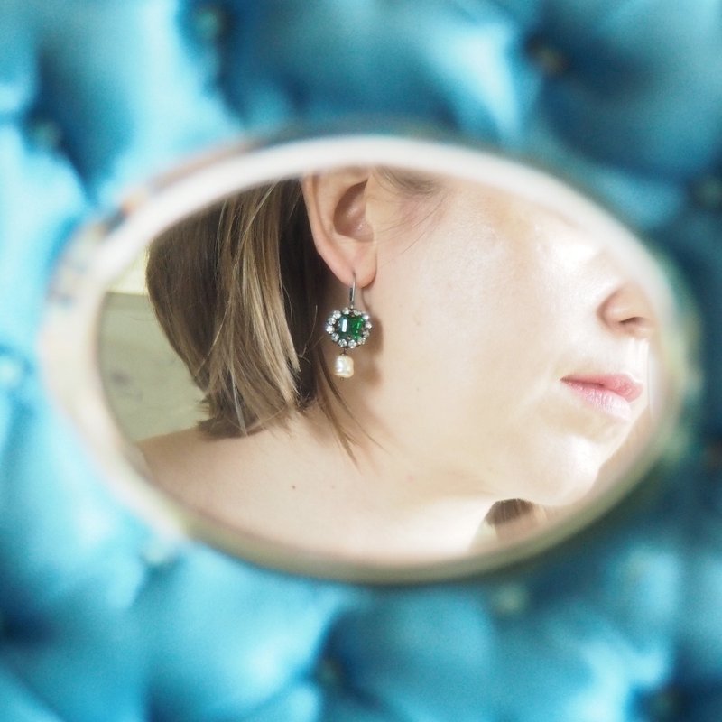 灵感源自历史的祖母绿耳环。公爵夫人 - 耳环/耳夹 - 玻璃 绿色