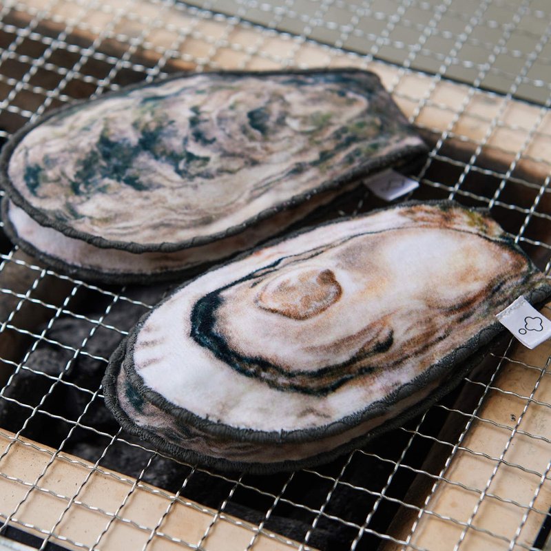 【YOU+MOR!】创意牡蛎造型随身手帕 - 手帕/方巾 - 棉．麻 