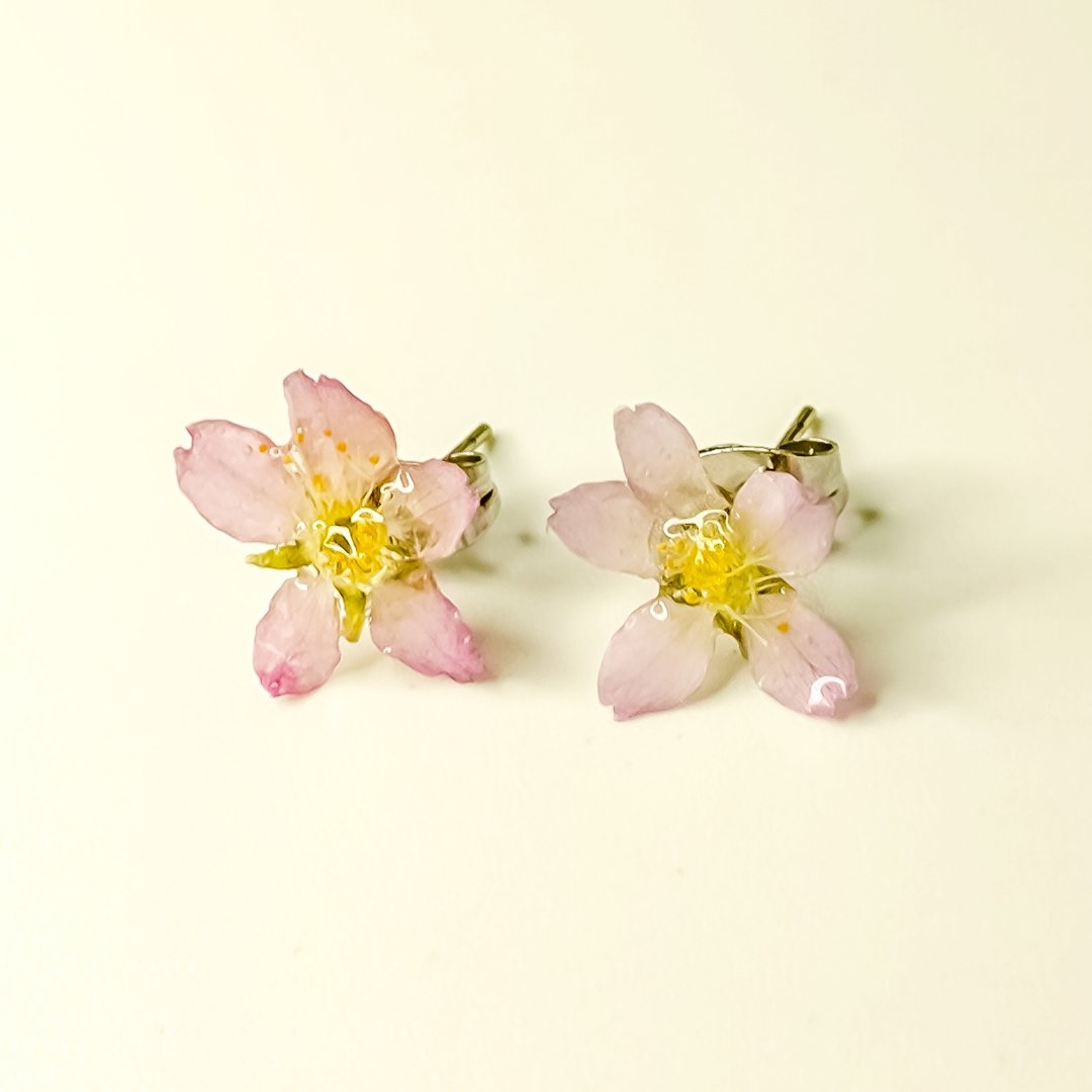 迷你 SAKURA 耳环 (日本花卉・樱花 / 手作干燥花) - 耳环/耳夹 - 植物．花 粉红色