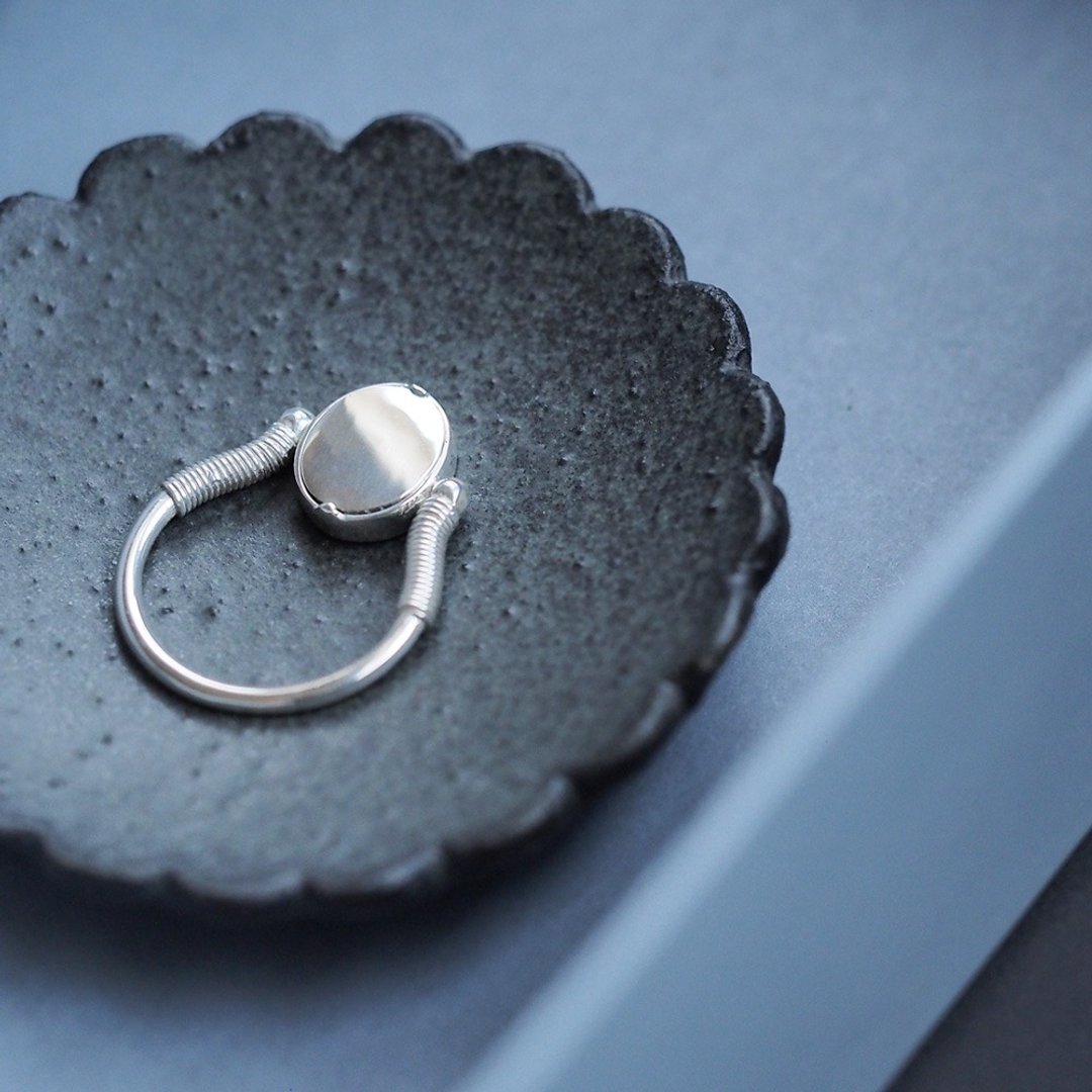 Double-sided 2way arabesque ring Silver 925 - 戒指 - 其他金属 银色
