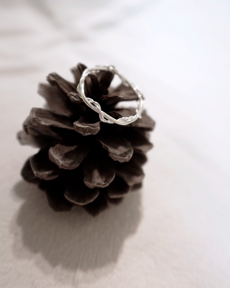 Celebrate 庆祝花圈戒指 l 世界的微光 - 戒指 - 纯银 