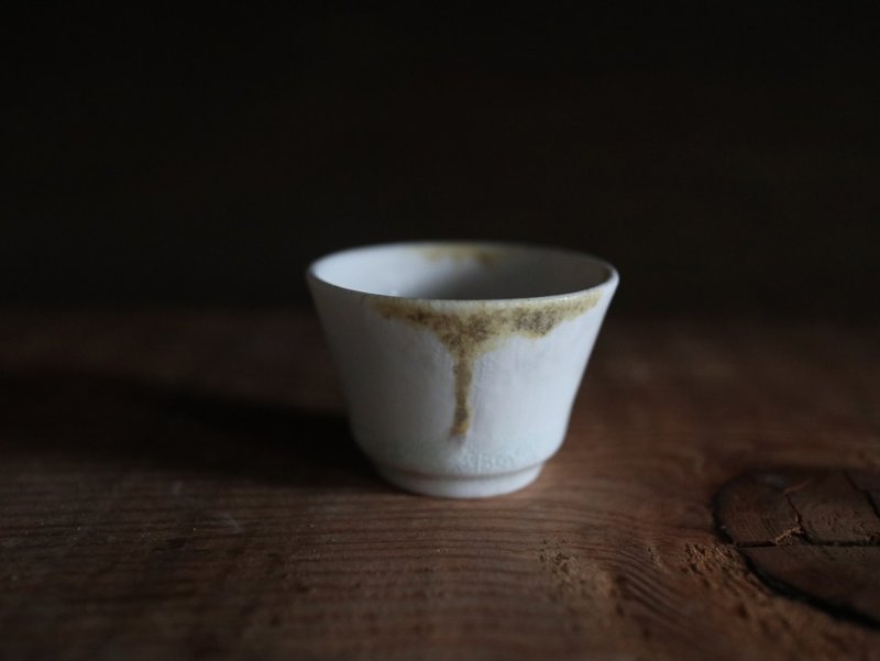 落灰柴烧小茶杯 - 茶具/茶杯 - 瓷 白色