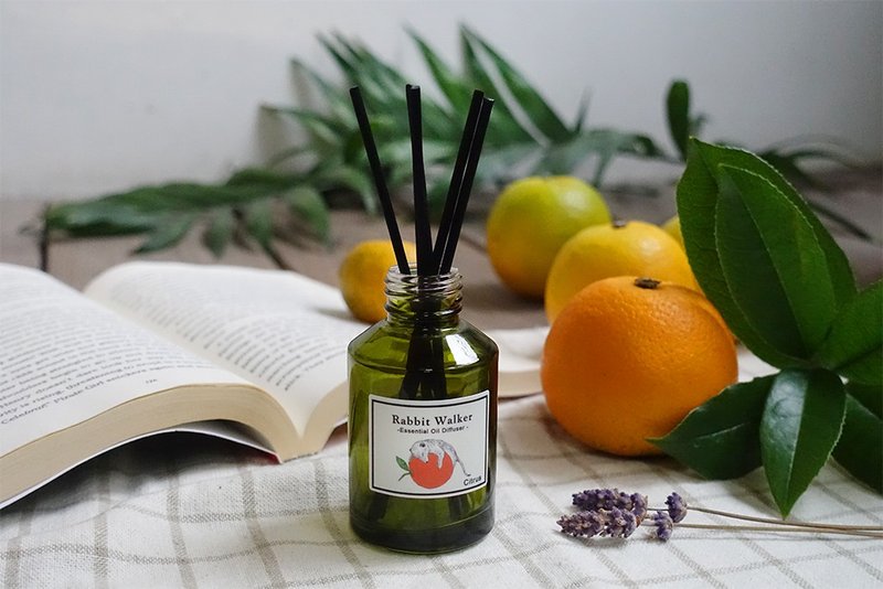 柑橘狐蒙-精油扩香瓶 - 香薰/精油/线香 - 精油 红色