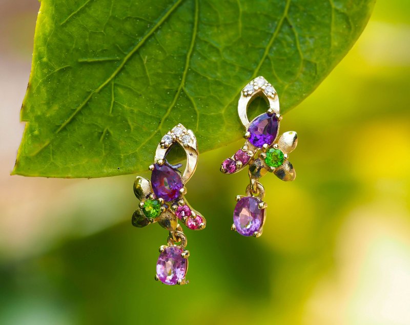 14k gold earrings studs with sapphires and multi colored gemstones - 耳环/耳夹 - 贵金属 橘色