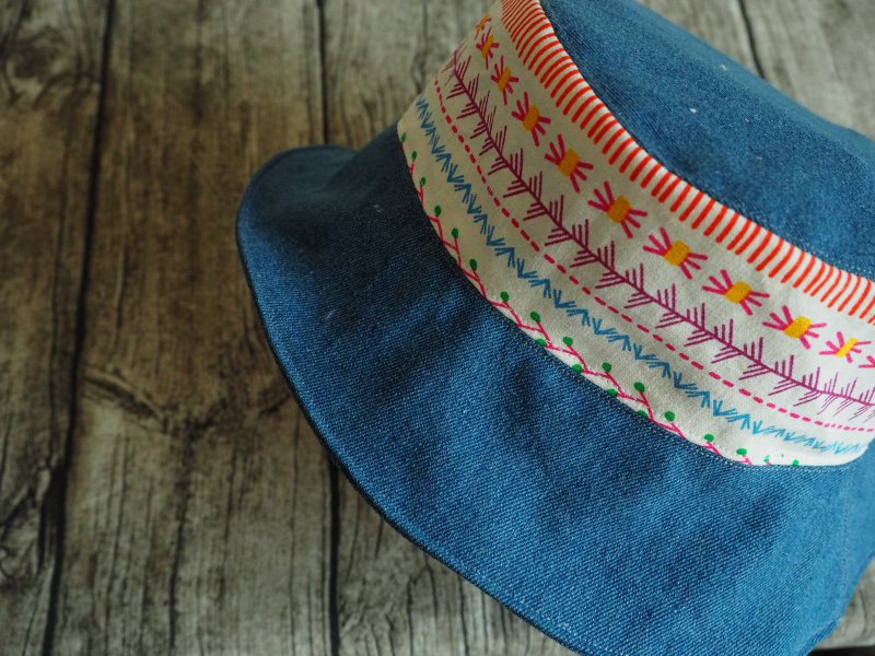 英国制作  牛仔蓝彩色拼布 双面渔夫帽子 适合小童成人 - 帽子 - 棉．麻 蓝色