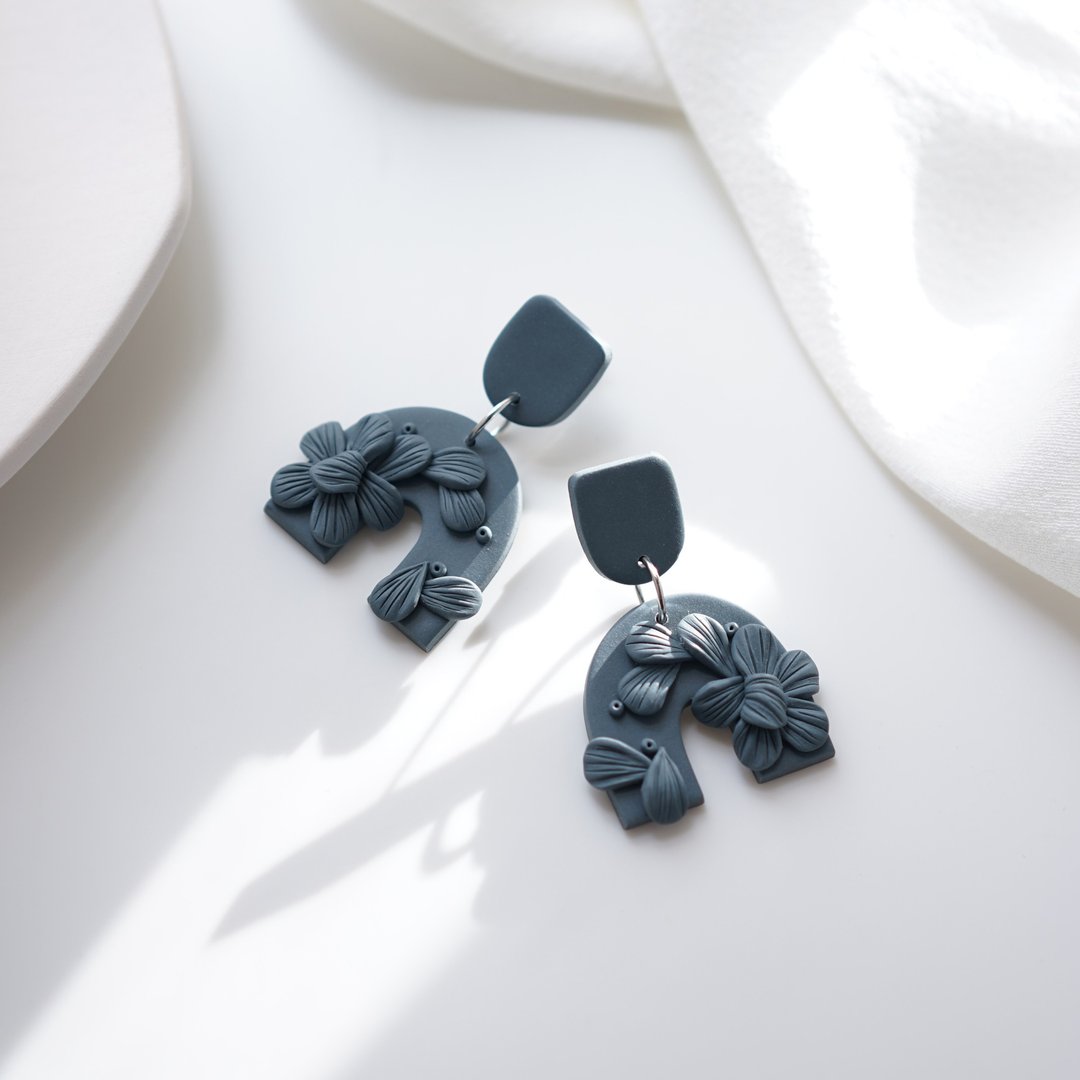 Gwen 原创设计 手工软陶 花卉雕塑耳环 925纯银耳针 polymer clay - 耳环/耳夹 - 陶 绿色