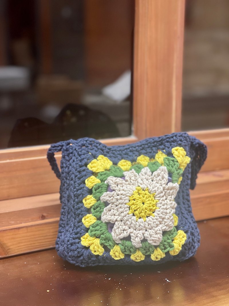 可客制配色 复古花朵钩织祖母格侧背包 配束口收纳袋 - 侧背包/斜挎包 - 棉．麻 多色