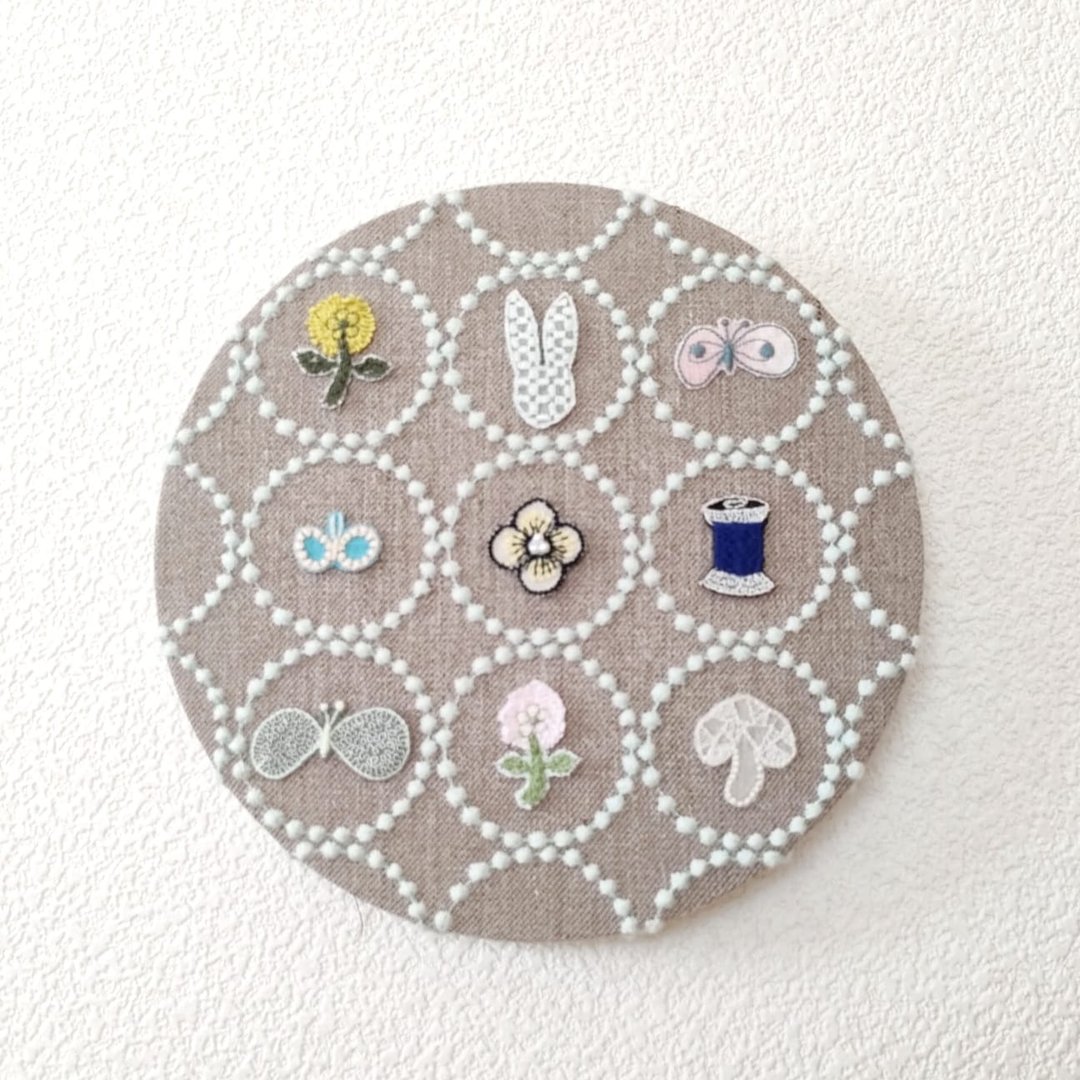 温柔咖啡色 圆形 画板 mina perhonen tambourine 北欧风 礼物 玄关装饰 壁挂 墙面装饰 生日礼物 新居落成 乔迁开业 - 墙贴/壁贴 - 亚麻 咖啡色