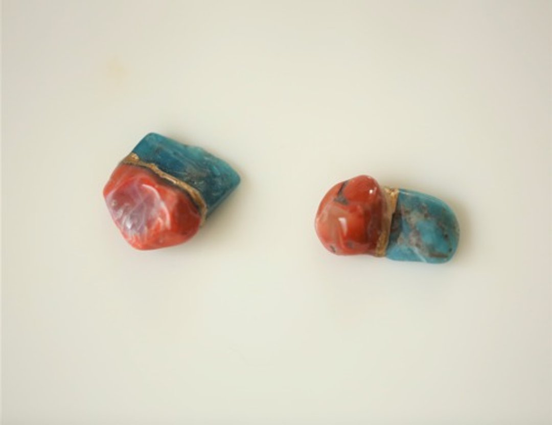 Kintsugi x natural stone earrings (Southern red agate, apatite) - 耳环/耳夹 - 宝石 