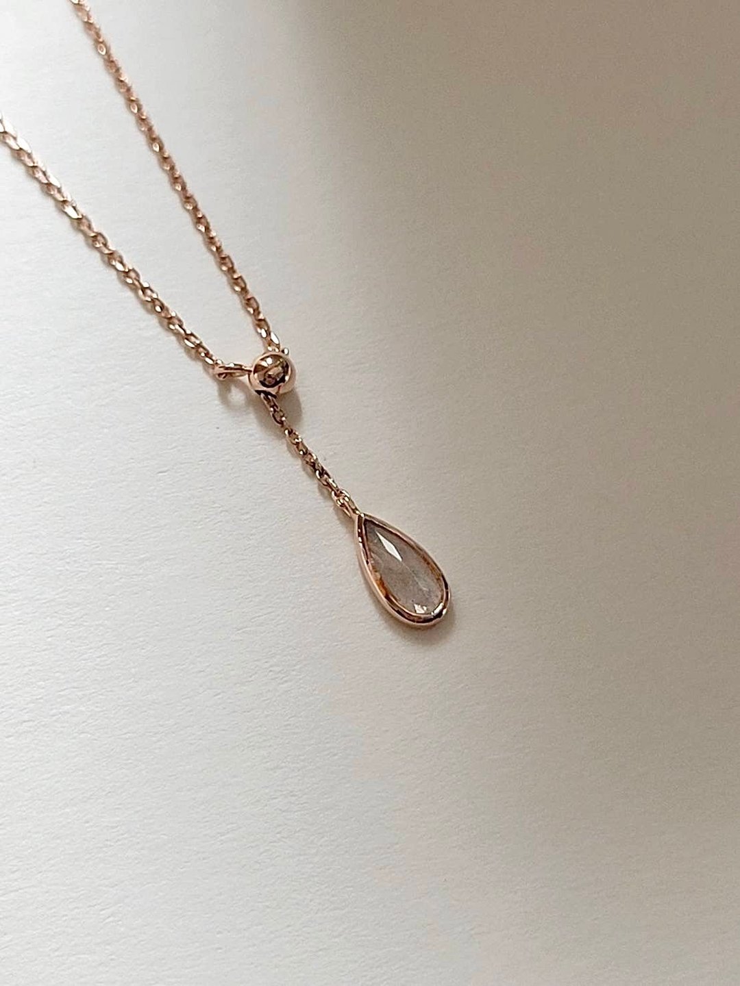 露珠灰月光石项链/ 玫瑰金/ Y字链/水晶/A.pearl - 项链 - 水晶 灰色