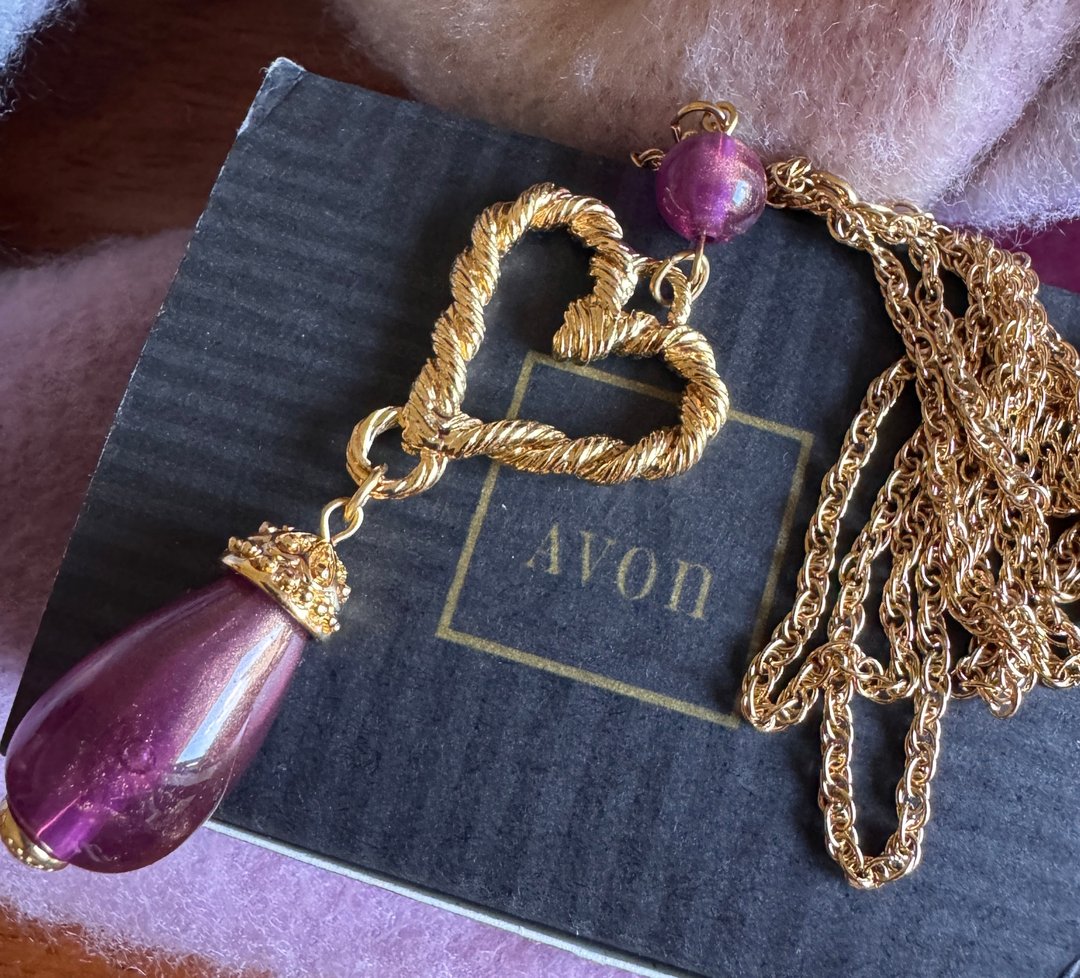 古董 AVON 金色 1995 年钢索爱心垂坠项链 A155 - 项链 - 其他金属 金色