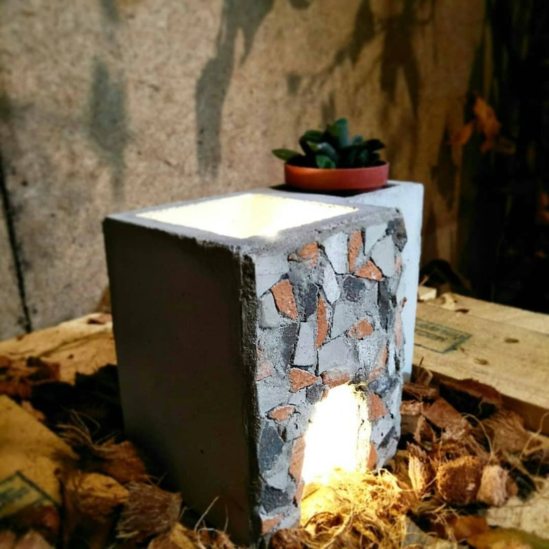 水泥拼贴砖墙情境灯、笔筒、植栽 - 笔筒/笔座 - 水泥 灰色