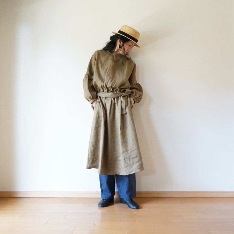 Linen waist gather one-piece KHAKI - 洋装/连衣裙 - 棉．麻 卡其色