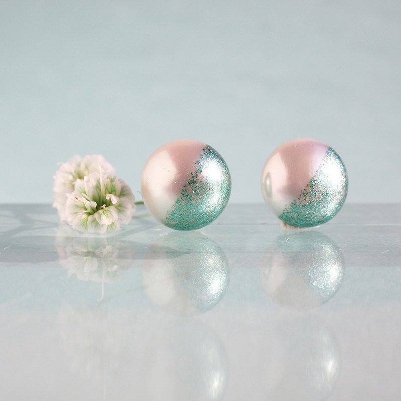 日本制造薄荷绿和白绿箔和淡水珍珠双色耳针 - 耳环/耳夹 - 珍珠 绿色