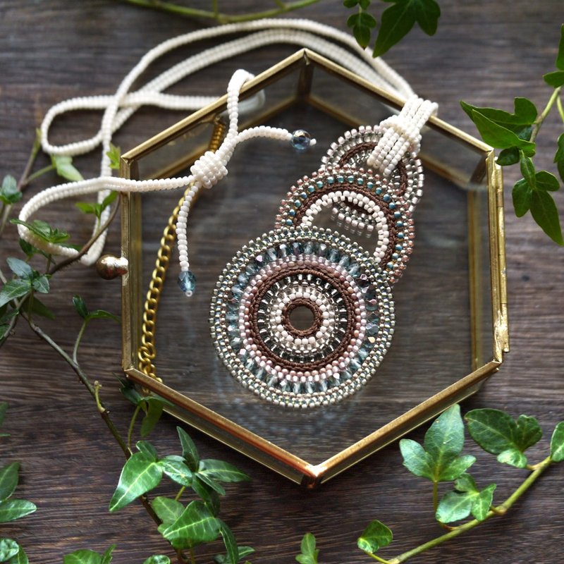 阿拉伯式花纹 -Miwa 回忆项链- - 项链 - 玻璃 蓝色