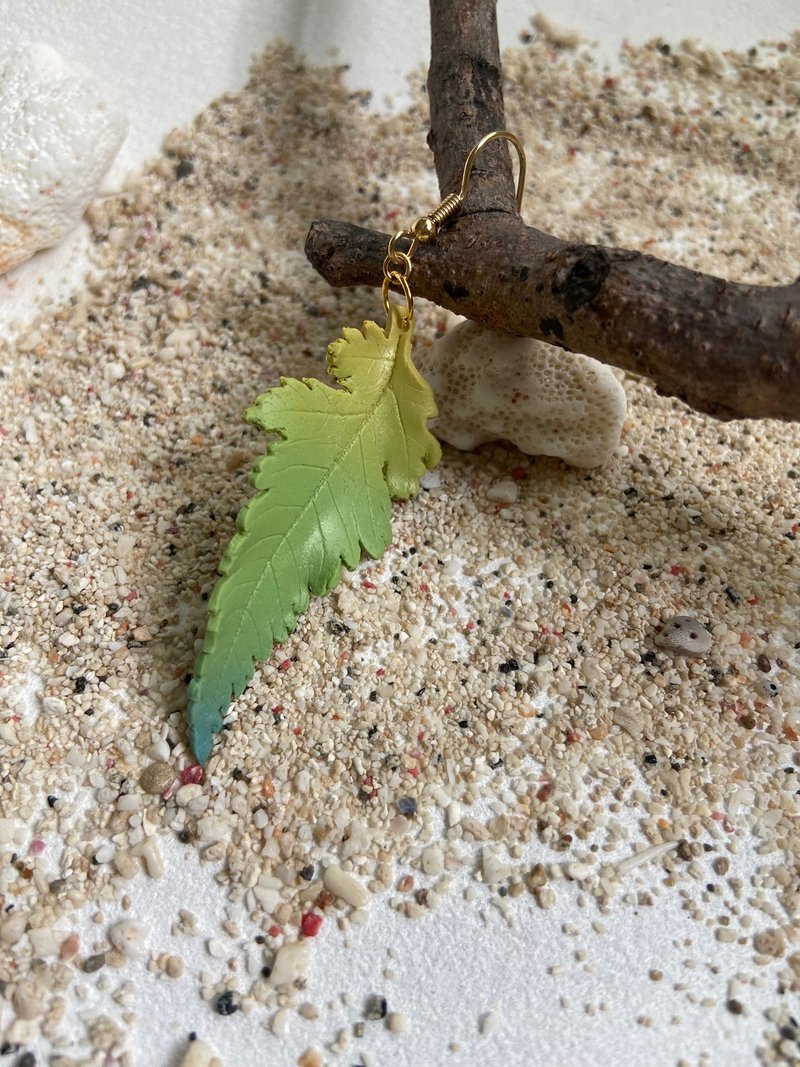 森系 叶子耳环/耳夹 - 耳环/耳夹 - 其他材质 