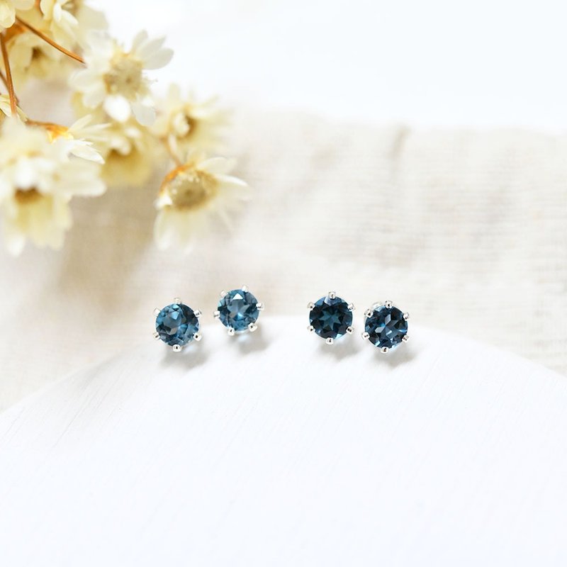 A Stone that attracts what you need and your chances London Blue Topaz Stud Earrings 4mm November Birthstone - 耳环/耳夹 - 宝石 蓝色