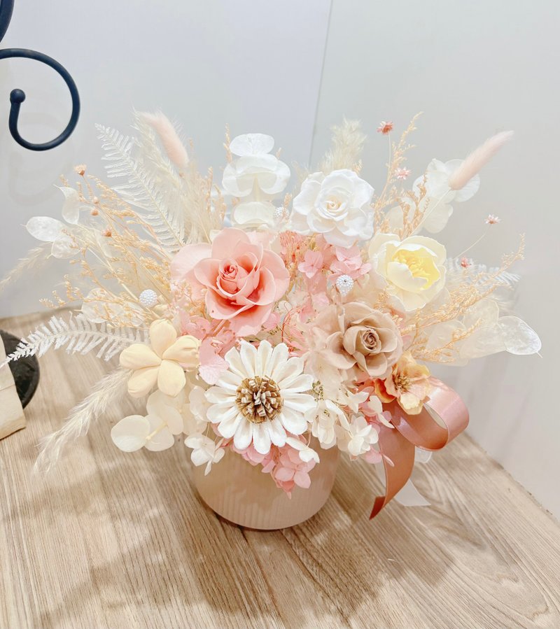 奶茶色永生花盆/入宅/开幕/贺礼/生日/开店/礼物 - 干燥花/捧花 - 植物．花 粉红色