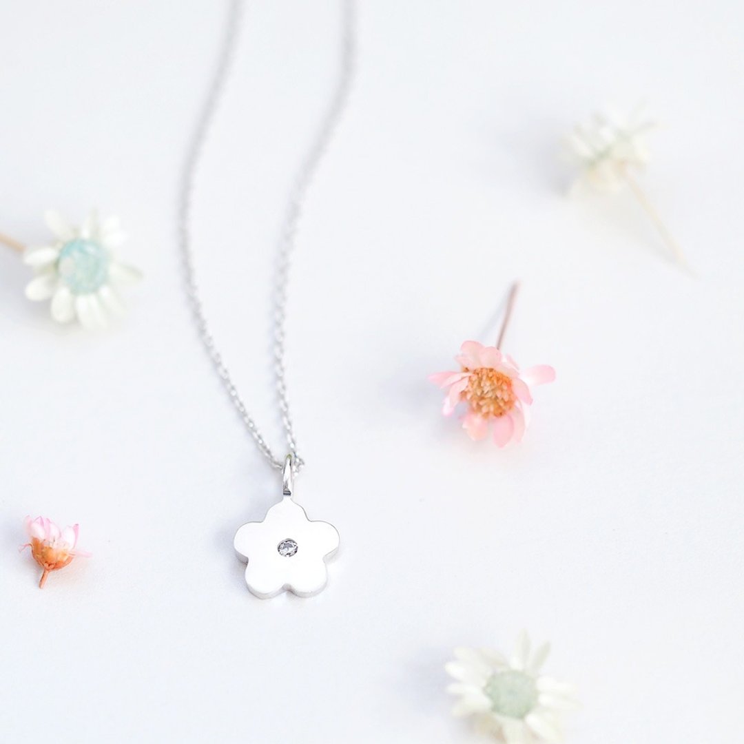 Stone 花朵项链 925银 - 项链 - 其他金属 银色