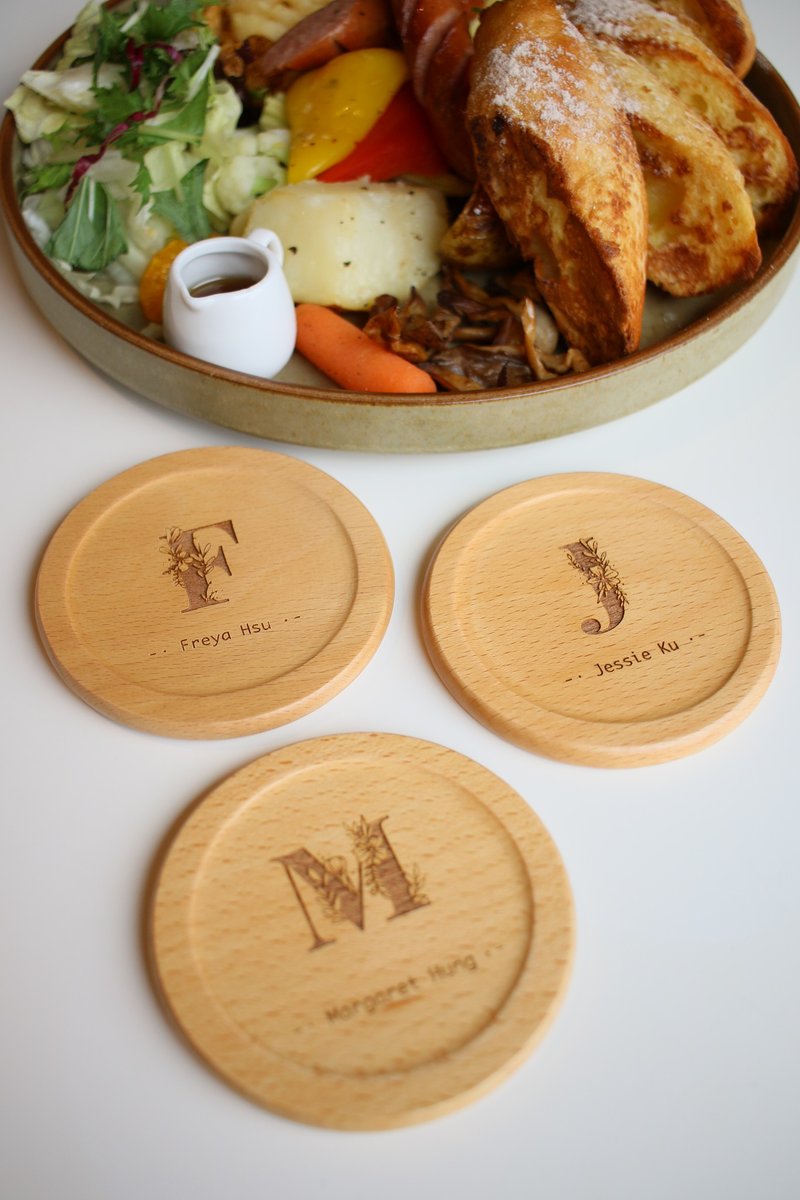 花卉字母杯垫 - 杯垫 - 木头 咖啡色