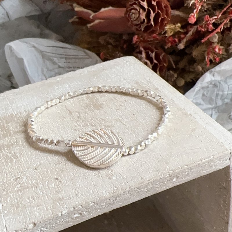 纯银 S925  叶子 银珠手链 - 手链/手环 - 纯银 银色