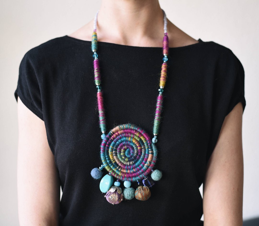 Elegant handmade neckless, unique beaded necklaces - 项链 - 棉 红色