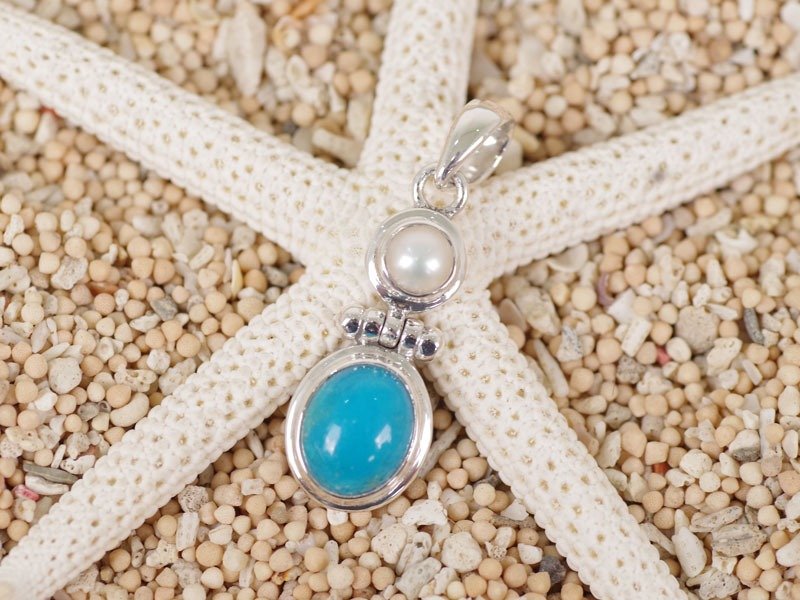 Sleeping Beauty Turquoise and Freshwater Pearl Pendant Top - 项链 - 石头 蓝色