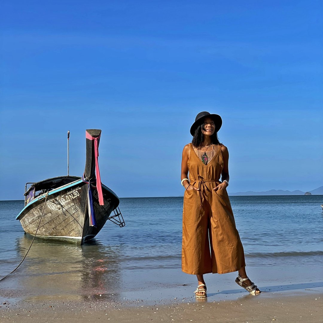 Casual linen loose jumpsuit for women. Loose fit capri gold overall for summer. - 背带裤/连体裤 - 其他材质 