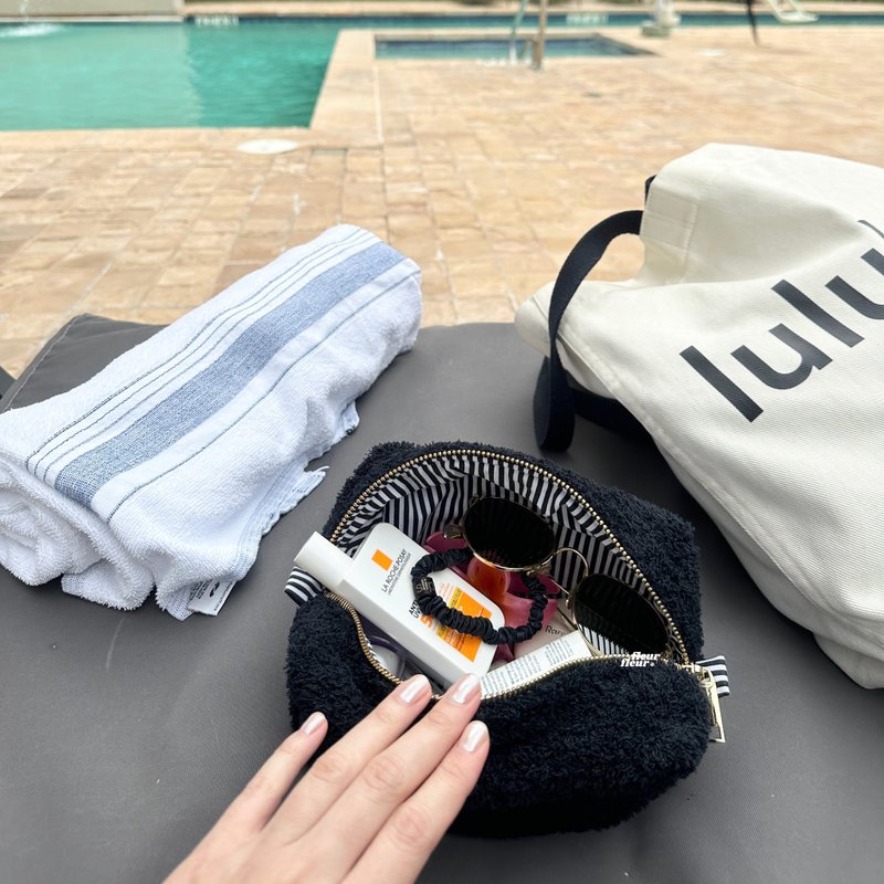 黑色毛圈布手拿包 - 化妆包/杂物包 - 棉．麻 黑色