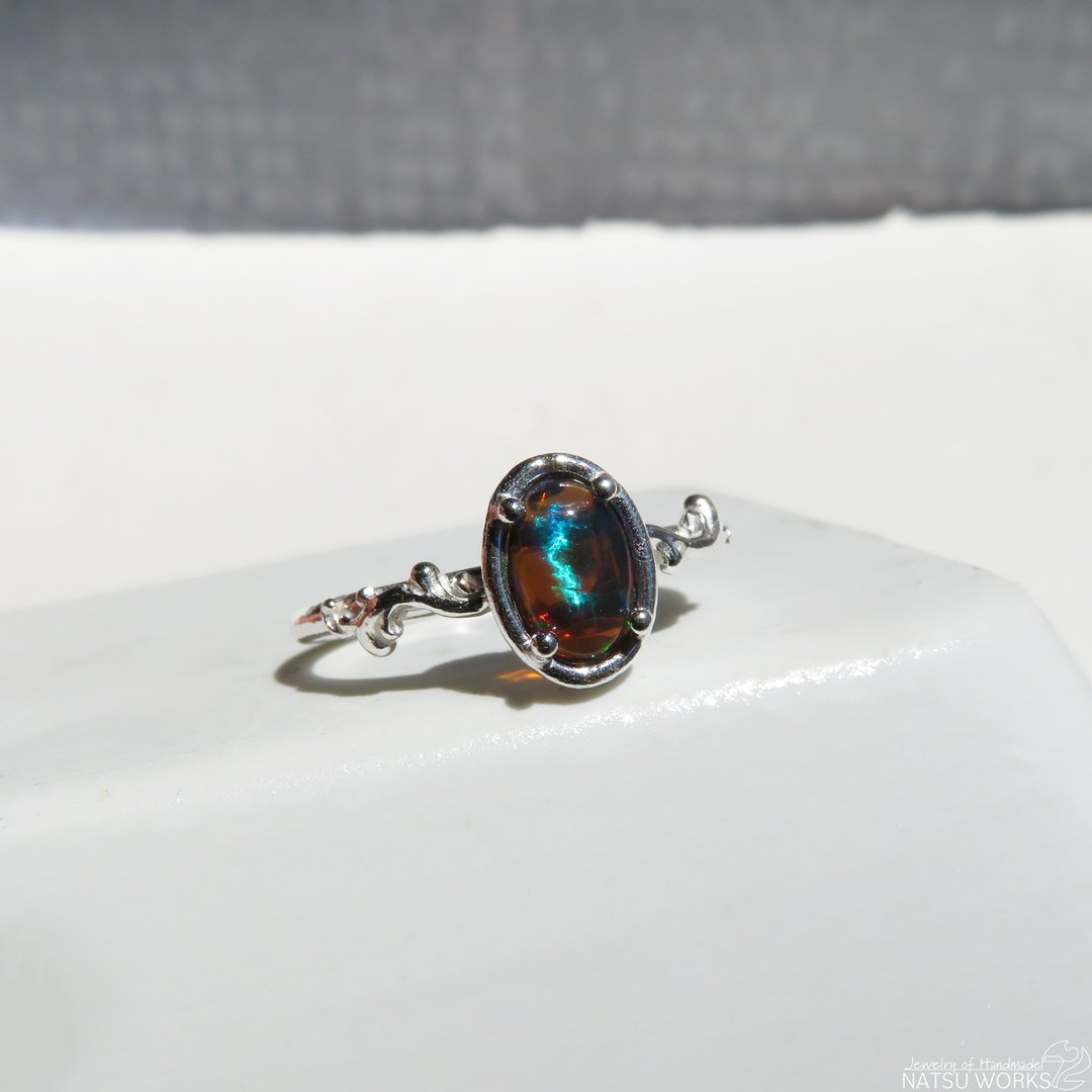 黑欧泊 戒指 / Ethiopian Black Opal Ring 2 - 戒指 - 宝石 蓝色