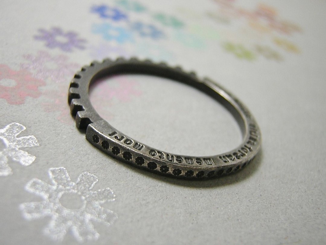 teeth wreath ( mille+-feuille )( Price for 1 pendant only ) 銀 吊墜頂 齒輪 花圈 兔子 拉丁諺語 - 戒指 - 纯银 银色