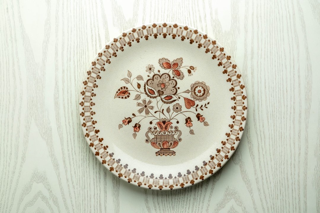 英国制 Johnson Bros 27 厘米 手绘古典餐盘 库存新品 台湾包邮 - 盘子/餐盘/盘架 - 陶 卡其色