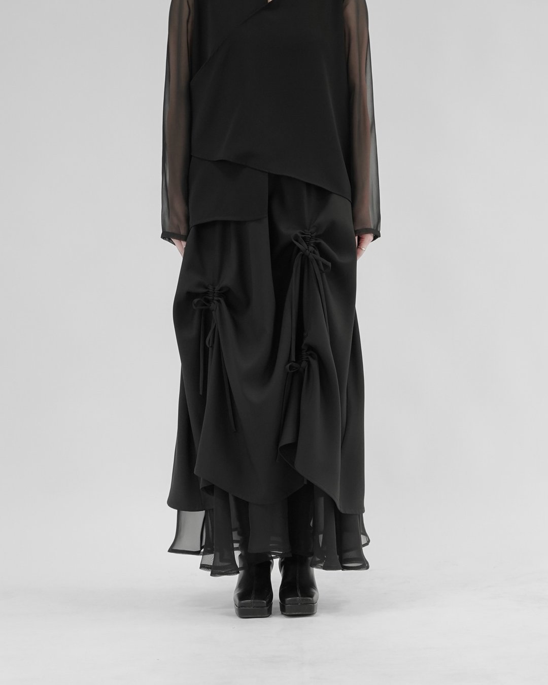 MUKK DESIGN 透视下摆抽绳双层裙 - 裙子 - 聚酯纤维 黑色