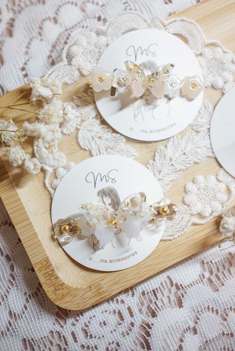 MS - 立体蝴蝶花花发夹 - 发饰 - 树脂 白色