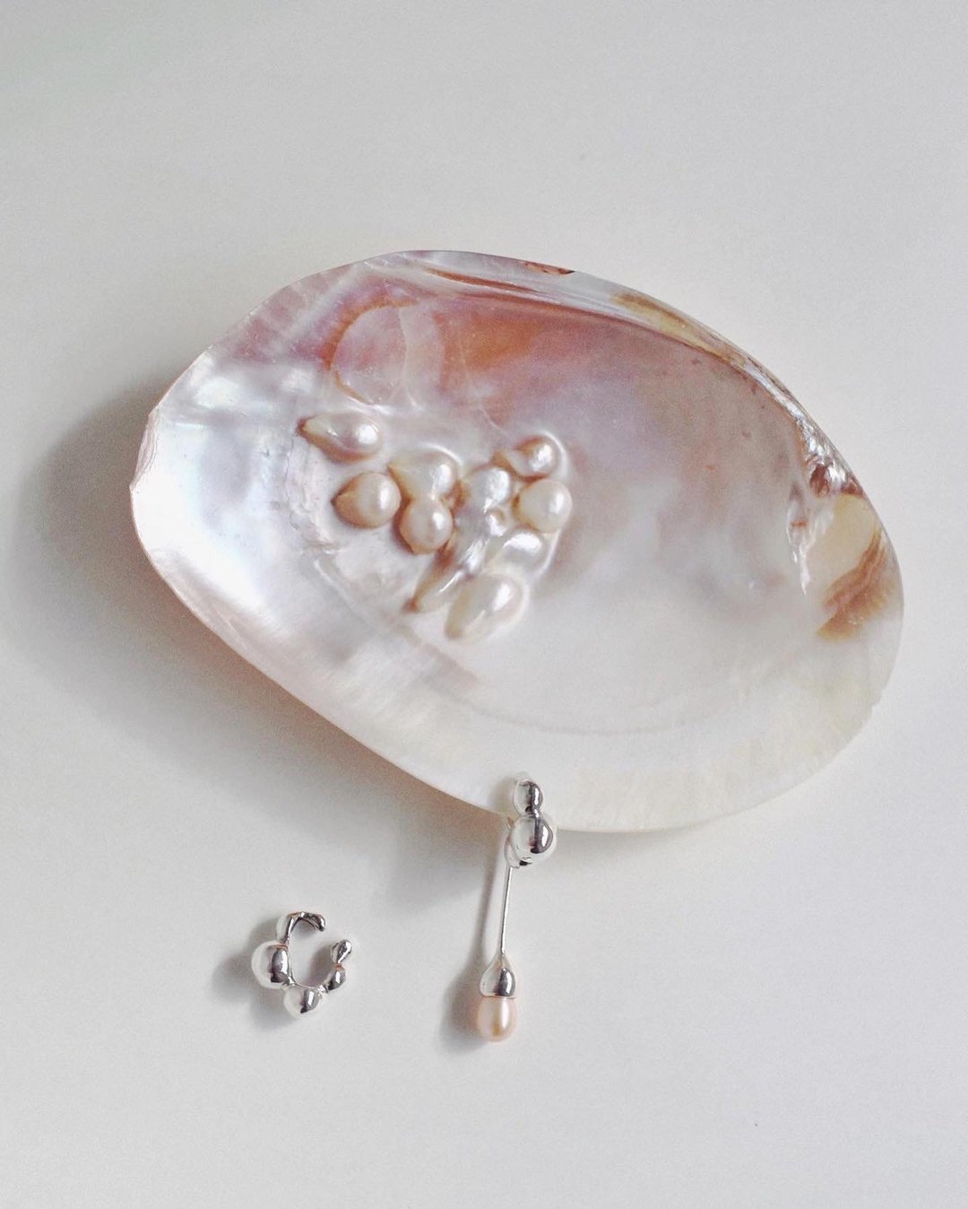 Bubble ear cuff + Pearl  摇摆泡泡耳骨夹-珍珠 - 耳环/耳夹 - 纯银 粉红色