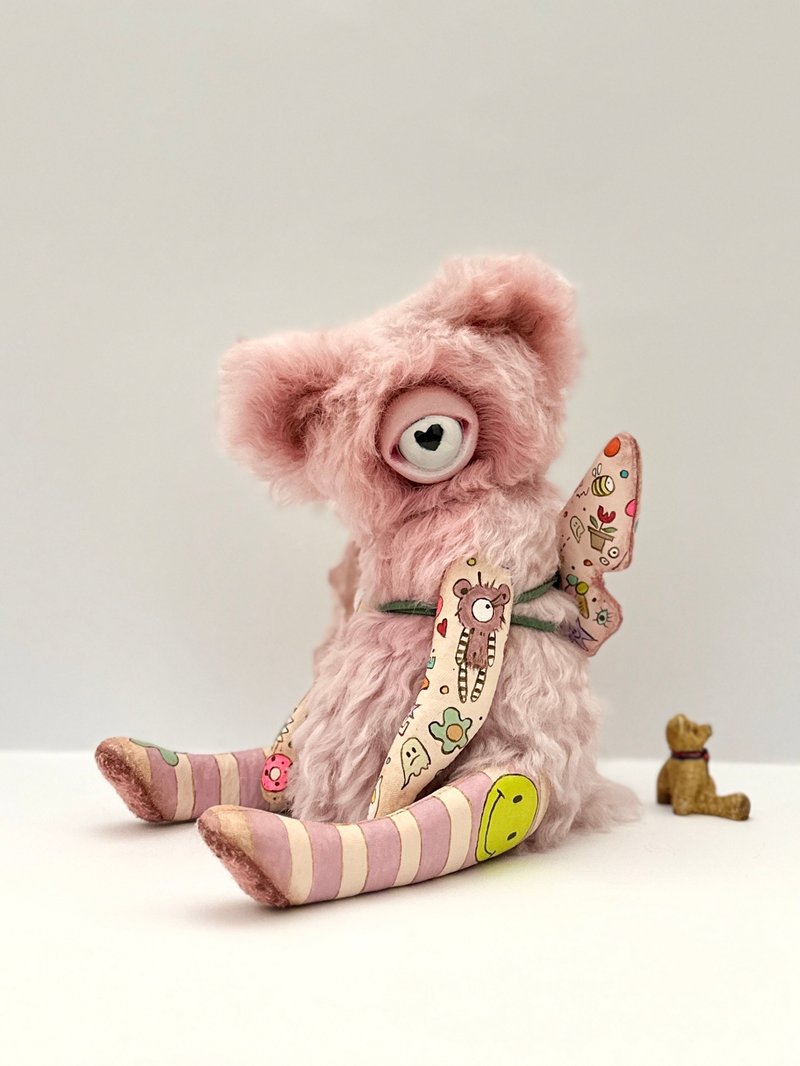 大型粉红独眼泰迪熊艺术娃娃 – 手绘翅膀、马海毛毛绒玩具 - 玩偶/公仔 - 其他材质 粉红色