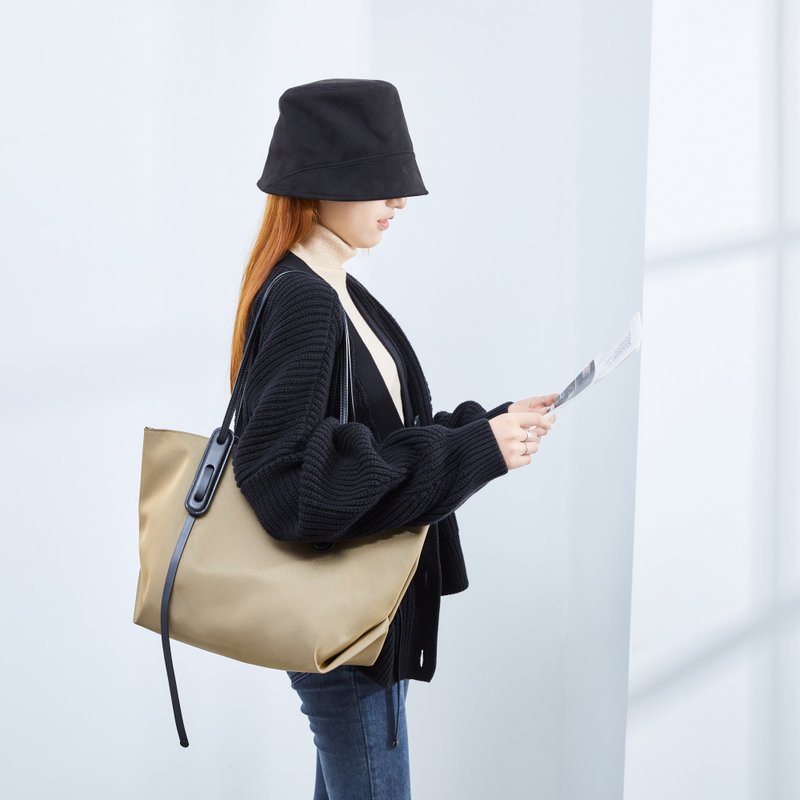 **Hakken 托特包 牛津包 侧背包 大容量 单肩包** 杏色 - 侧背包/斜挎包 - 防水材质 卡其色