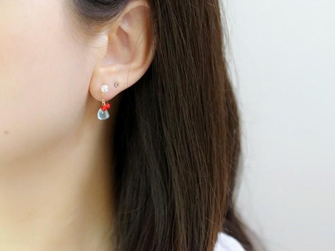 【RLL.S Limited】 Freshwater Pearl Ribbon Coral Chalcedony 2 Way Stud Earrings - 耳环/耳夹 - 宝石 