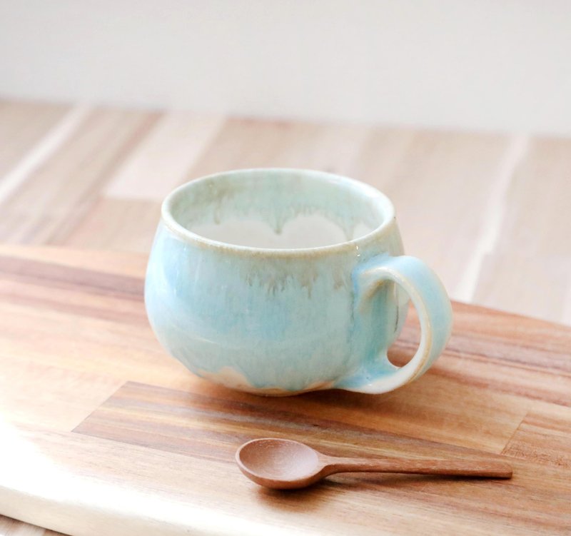 白釉与流淌的浅蓝色大杯 - 咖啡杯/马克杯 - 陶 蓝色
