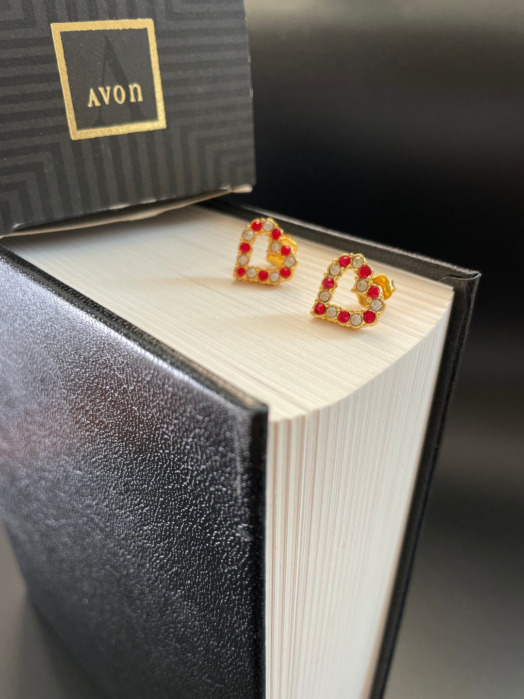 老又好古董珠宝 Vintage 金色莱茵红色爱心针式耳环 Avon P145 - 耳环/耳夹 - 其他金属 金色